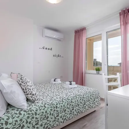 Veronique1 Mit Pool By Interhome