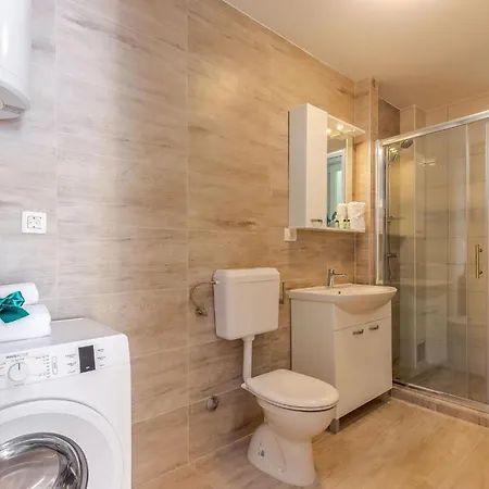 Veronique1 Mit Pool By Interhome Apartman Dramalj