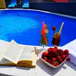 Veronique1 Mit Pool By Interhome Appartamento