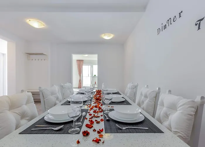 Appartamento Veronique1 Mit Pool By Interhome